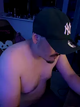 kvrkvr19 online show from October 13, 2025, 3:19 am