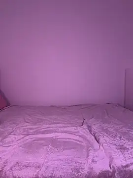 Snapshot of twofiresouls chatting on February 3, 2026, 11:32 pm twofiresouls online show from February 3, 2026, 11:32 pm