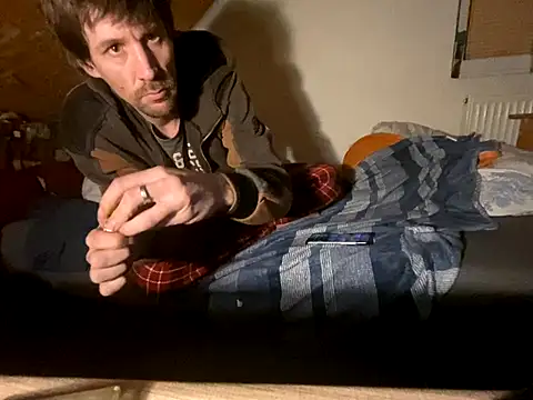 Salon1986 online show from November 29, 2025, 5:29 am