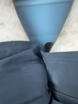 XUCRUTES42 online show from February 8, 2026, 5:32 pm