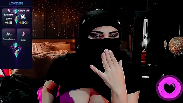 Snapshot of SultanaLayla chatting on November 20, 2025, 8:20 pm SultanaLayla online show from November 20, 2025, 8:20 pm