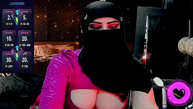 Snapshot of SultanaLayla chatting on November 29, 2025, 8:53 pm SultanaLayla online show from November 29, 2025, 8:53 pm