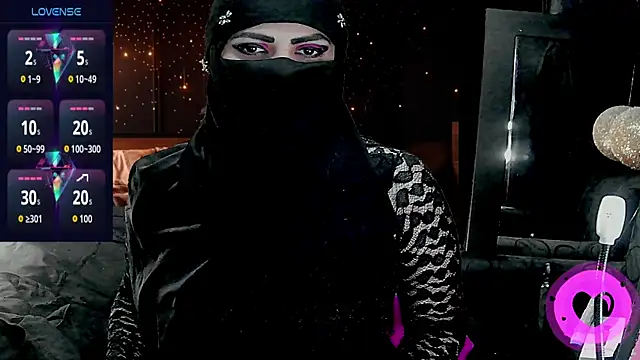 Snapshot of SultanaLayla chatting on December 2, 2025, 7:59 pm SultanaLayla online show from December 2, 2025, 7:59 pm