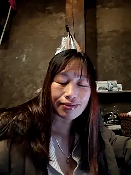 ngocngoc cute online show from November 18, 2025, 2:31 pm