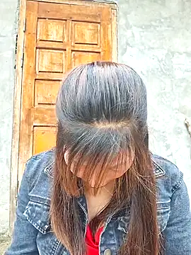 ngocngoc cute online show from April 17, 2026, 2:03 am