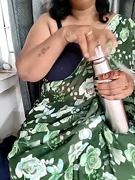 Snapshot of Swapna_Hyd chatting on December 16, 2025, 5:11 am Swapna Hyd online show from December 16, 2025, 5:11 am