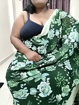 Snapshot of Swapna_Hyd chatting on December 5, 2025, 4:11 am Swapna Hyd online show from December 5, 2025, 4:11 am