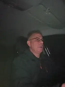 andyjulia online show from November 3, 2025, 5:23 am