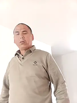 CWQ123 online show from April 13, 2026, 8:07 am