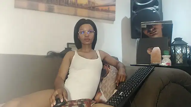 SereneLips online show from September 20, 2025, 1:05 pm