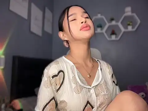 lelasohna online show from September 10, 2025, 6:01 am