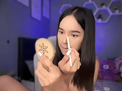 lelasohna online show from September 23, 2025, 4:19 am