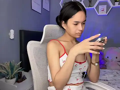 lelasohna online show from November 22, 2025, 10:14 am