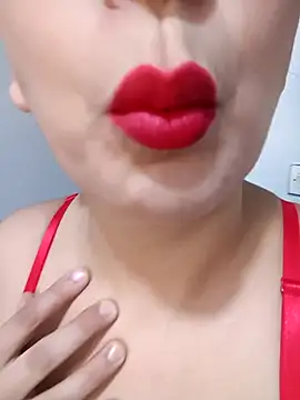 LINA-DALOUA online show from November 19, 2025, 8:14 am