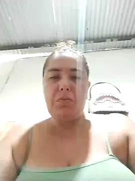 yyuly online show from October 21, 2025, 1:43 pm