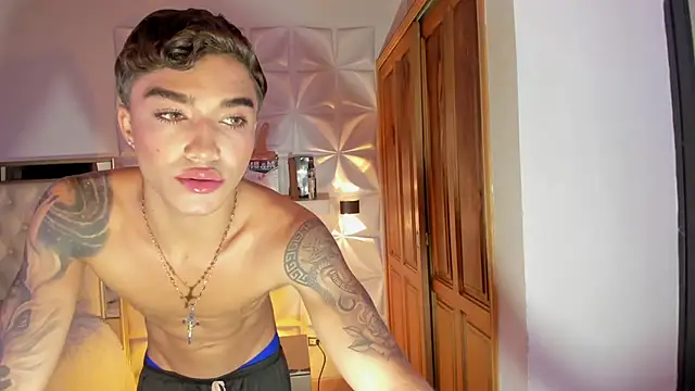 Wyatt Rose online show from November 29, 2025, 3:50 am