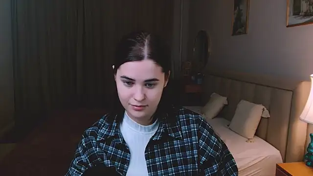 lil angel  online show from March 23, 2026, 12:44 am