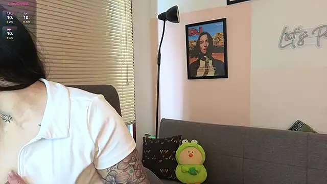 SujannaVarma  online show from November 9, 2025, 7:29 pm