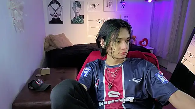 Snapshot of davoxer chatting on February 8, 2026, 3:37 am davoxer online show from February 8, 2026, 3:37 am