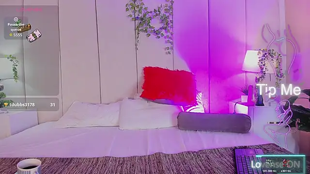 Snapshot of mia_rousse25 chatting on February 18, 2026, 2:57 pm mia rousse25 online show from February 18, 2026, 2:57 pm