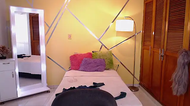 shirleyrojas online show from January 10, 2026, 7:09 pm