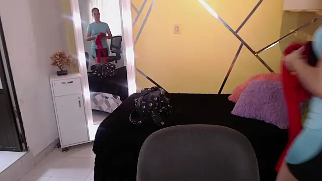 Snapshot of shirleyrojas chatting on November 12, 2025, 8:12 pm shirleyrojas online show from November 12, 2025, 8:12 pm