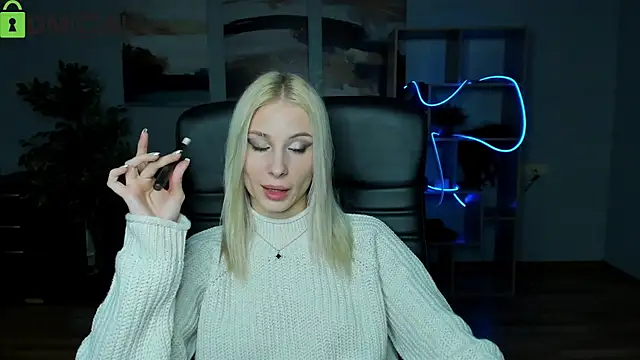 Snapshot of Alexa_Woods chatting on October 9, 2025, 7:03 pm Alexa Woods online show from October 9, 2025, 7:03 pm