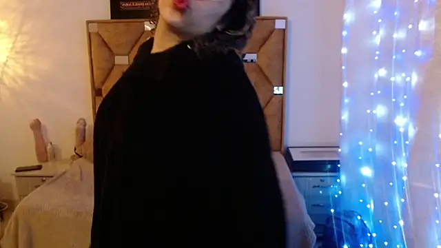 CATTALINAHOT online show from February 10, 2026, 2:43 am