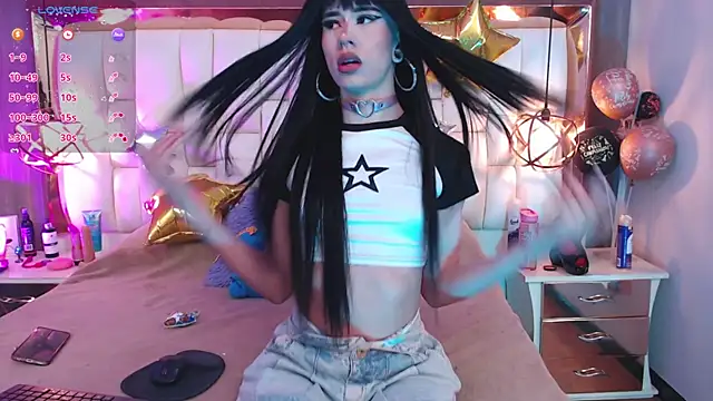 Foxxy Doll online show from November 3, 2025, 1:04 pm