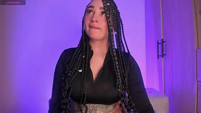 Snapshot of scarlett_Collinss chatting on June 3, 2026, 12:55 am scarlett Collinss online show from June 3, 2026, 12:55 am