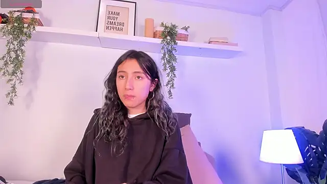 Snapshot of Vampgyal chatting on November 18, 2025, 9:40 pm Vampgyal online show from November 18, 2025, 9:40 pm