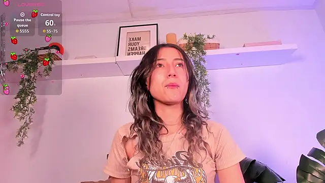 Snapshot of Vampgyal chatting on December 16, 2025, 11:31 pm Vampgyal online show from December 16, 2025, 11:31 pm