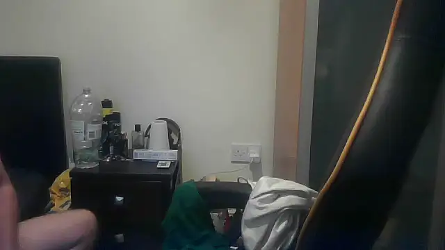 LondonMan1988 online show from November 15, 2025, 8:02 pm