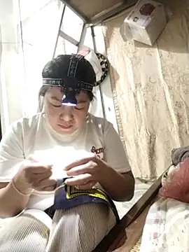 naop04 online show from November 24, 2025, 11:43 am