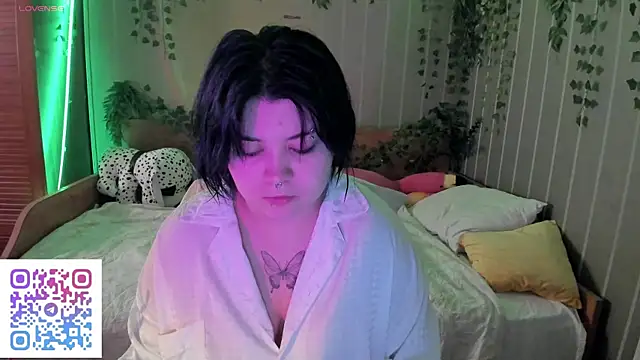 Alisa Monroe online show from October 29, 2025, 2:32 am