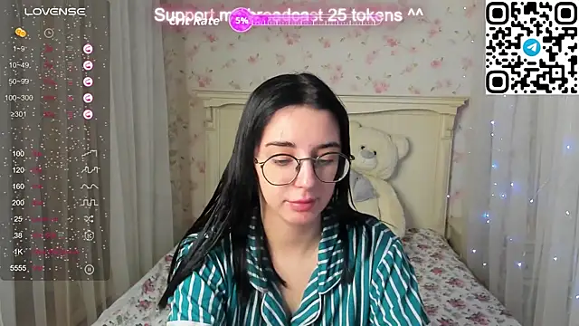 Leia Moreno online show from October 29, 2025, 8:35 am