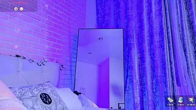 Snapshot of Aria_Vox chatting on October 11, 2025, 3:40 am Aria Vox online show from October 11, 2025, 3:40 am