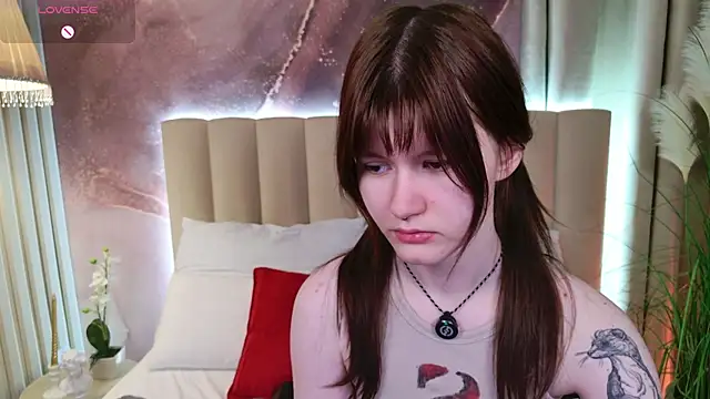 Snapshot of Aria_Vox chatting on November 29, 2025, 4:01 am Aria Vox online show from November 29, 2025, 4:01 am