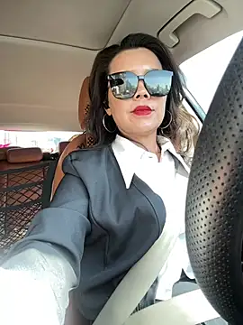 anna yngs online show from March 11, 2026, 5:56 am