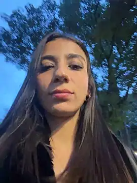 -juicy  online show from June 4, 2026, 11:09 pm