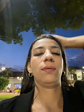 Snapshot of -juicy_ chatting on July 8, 2026, 11:38 pm -juicy online show from July 8, 2026, 11:38 pm