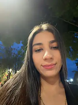 Snapshot of -juicy_ chatting on June 18, 2026, 11:32 pm -juicy online show from June 18, 2026, 11:32 pm