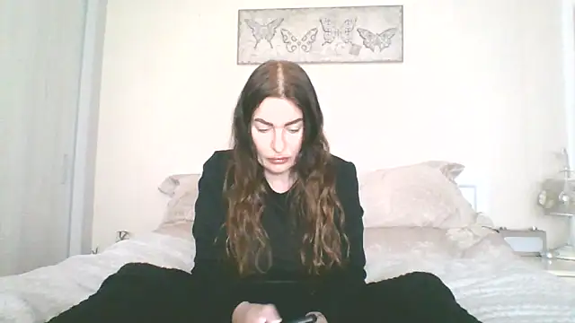 EllaKent online show from March 16, 2026, 3:37 pm