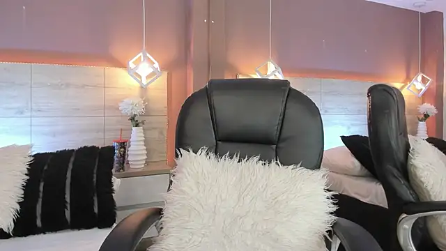 Snapshot of aa_lunit chatting on December 21, 2025, 1:24 pm aa lunit online show from December 21, 2025, 1:24 pm