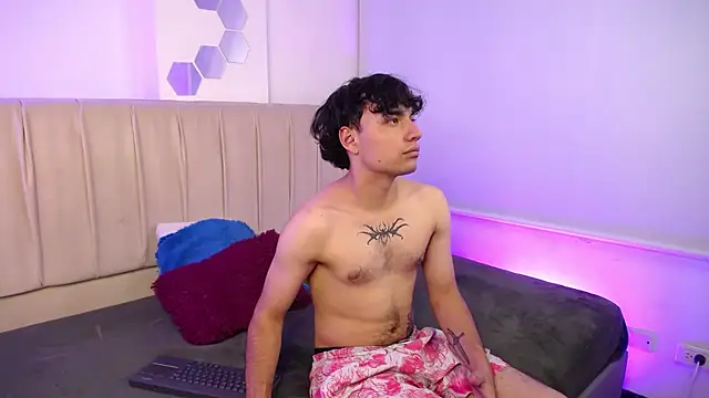 Snapshot of Aprhil_Blaze chatting on October 22, 2025, 8:52 pm Aprhil Blaze online show from October 22, 2025, 8:52 pm