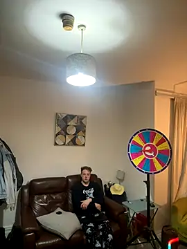 Snapshot of yourmaster2025 chatting on October 17, 2025, 5:15 pm yourmaster2025 online show from October 17, 2025, 5:15 pm