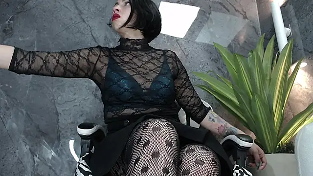 Anxelica Macondo  online show from November 17, 2025, 12:53 pm