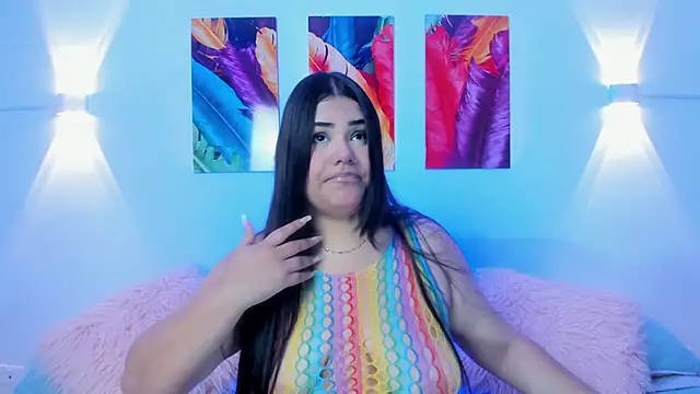 LucyColleen online show from September 17, 2025, 9:39 pm