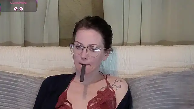 Snapshot of kohlbird chatting on February 7, 2026, 4:09 am kohlbird online show from February 7, 2026, 4:09 am