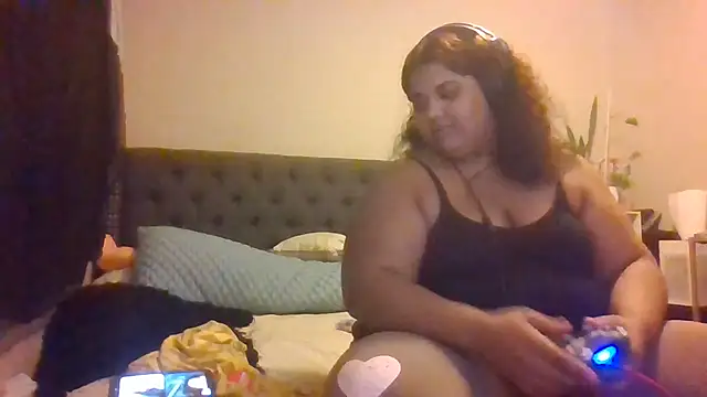 1n0nlythroat online show from May 29, 2026, 4:40 am